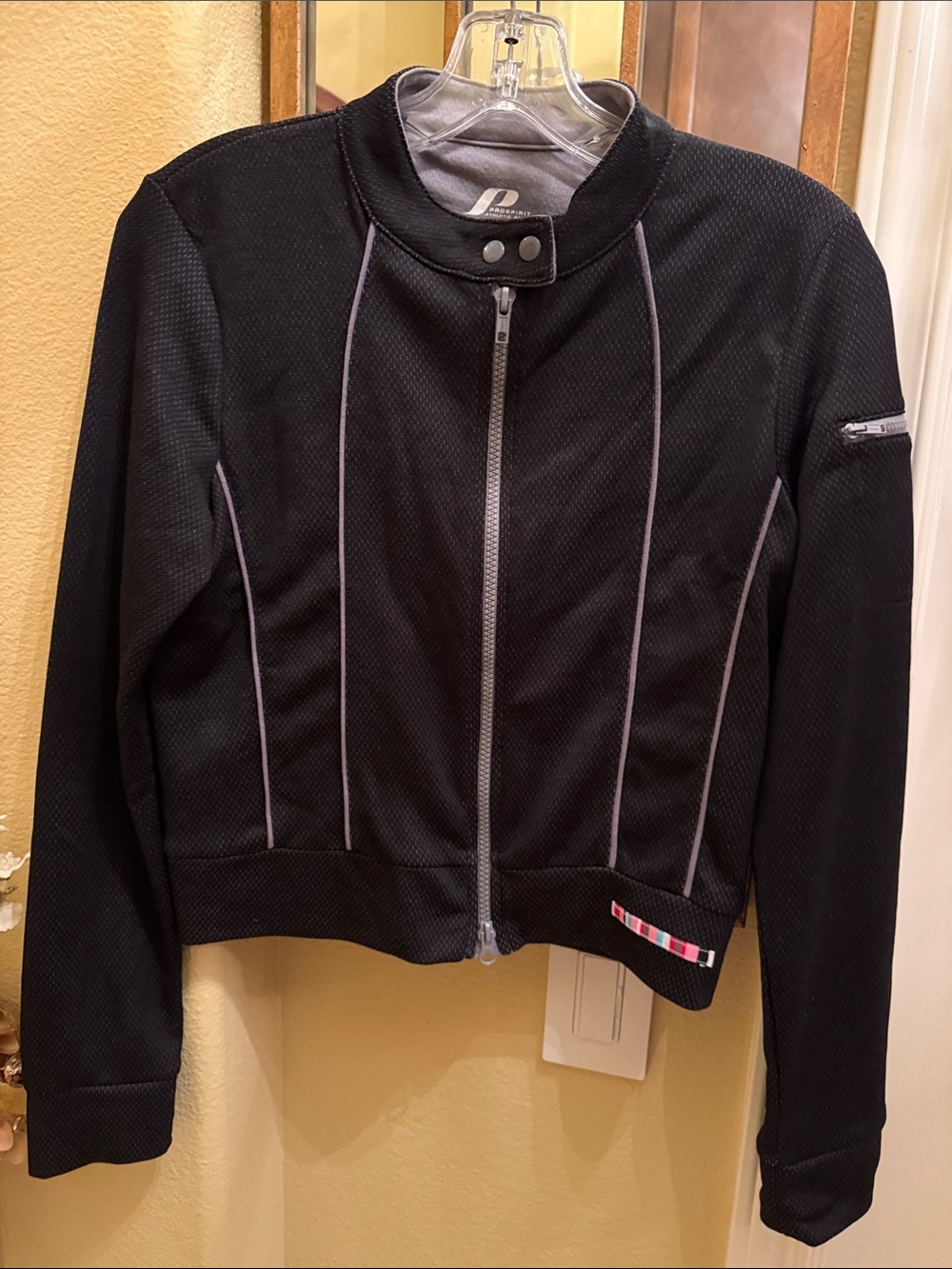 Pro Spirit Athletic Gear Black & Grey Full Zip Jacket Small NEW